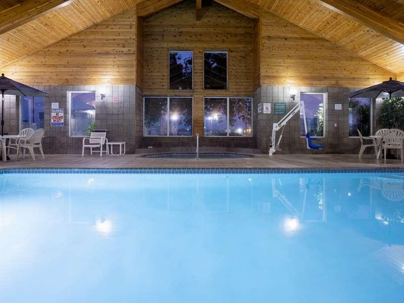 Grandstay Hotel & Suites Cambridge Facilities photo
