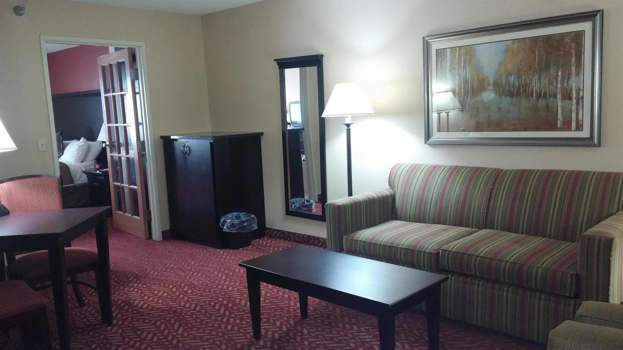Grandstay Hotel & Suites Cambridge Exterior photo